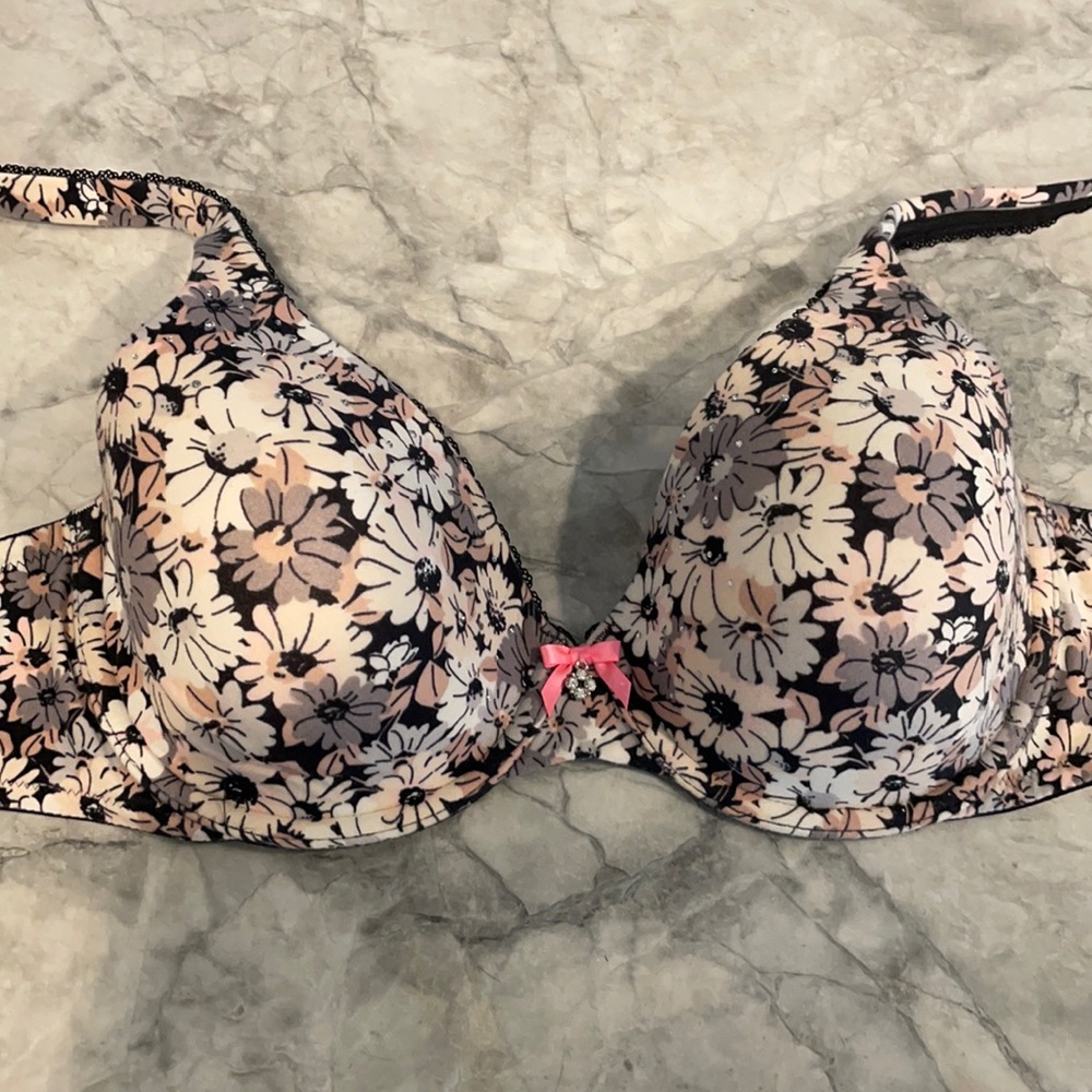 NWOT VS Floral Bra